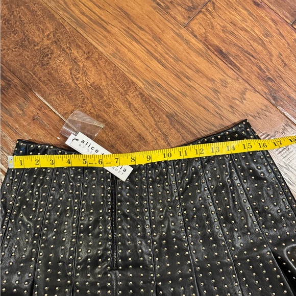 Alice + Olivia leather skirt - Picture 5 of 5